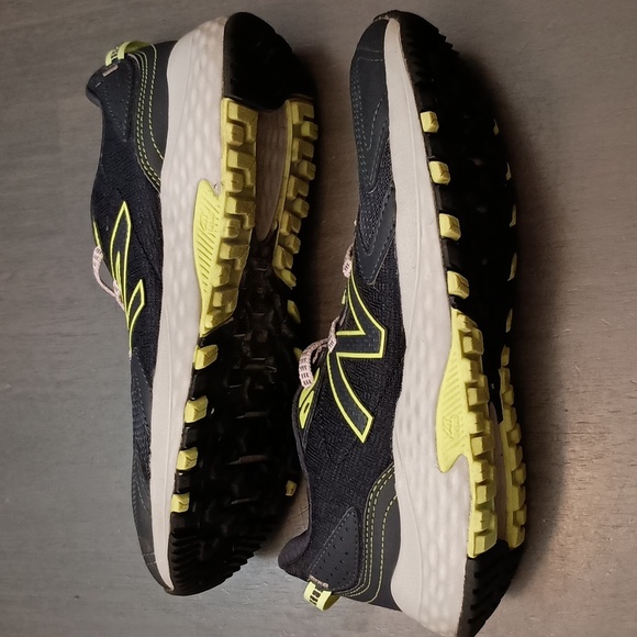 New Balance 410V7 Running Shoes - Picture 4 of 6